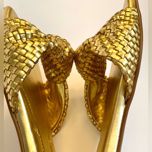 NWT Marc Fisher Marlon Slide gold flat sandal in women’s size 6M - Picture 15 of 16